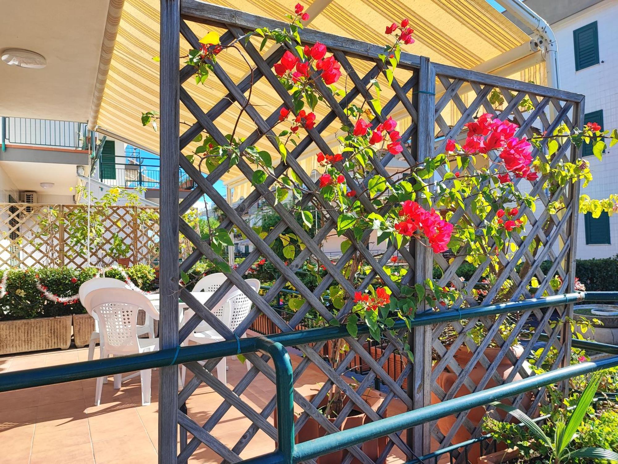 Sea Garden, Fronte Mare Con Piscina Apartment Mascali Luaran gambar