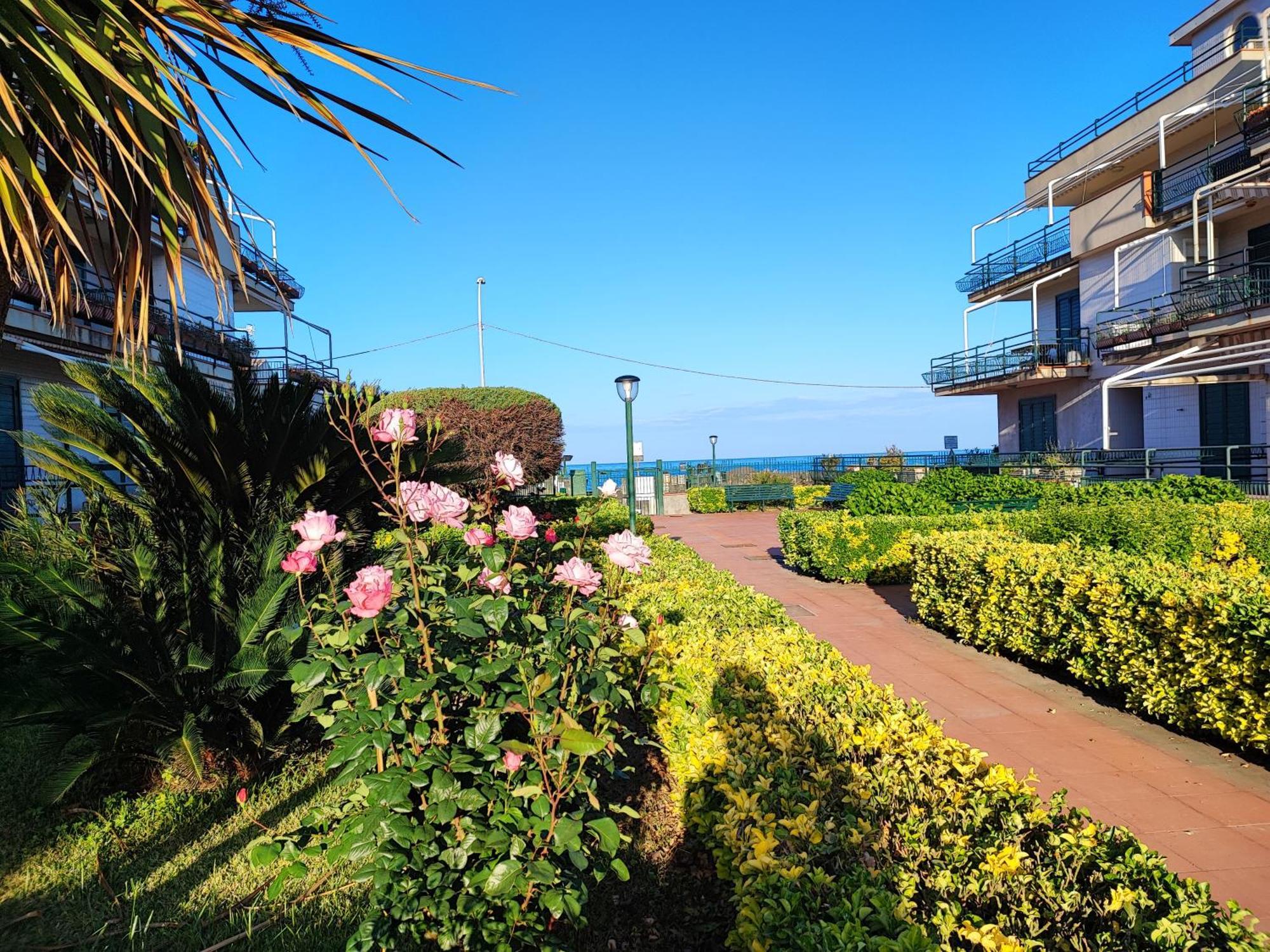 Sea Garden, Fronte Mare Con Piscina Apartment Mascali Luaran gambar